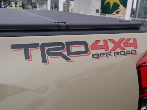 新型タコマ　TRDオフロード　サンドベージュ③